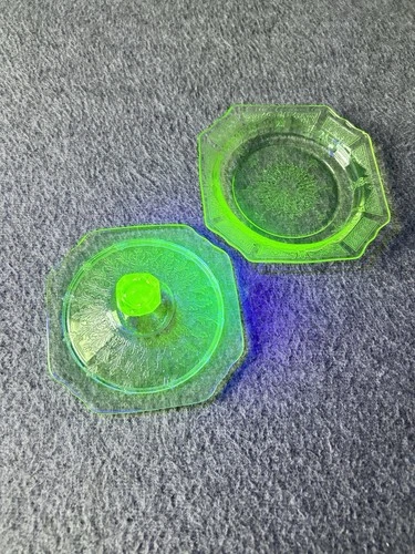 Vintage Anchor Hocking Green Uranium Plate Princess Depression Glass with Lid