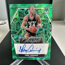 2024-25 Panini Mosaic Terry Cummings Scripts Auto Green Ice #MS-TRY Bucks