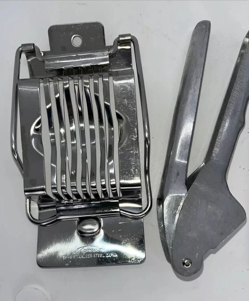 Lote Utensilios de Cocina, Cherry Pitter, Trituradora de Ajo, Cortadora de Huevos, Zester, Usado en Excelente Condición Foto 2 de 4