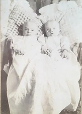 1890’s VTG The Twin Boys Babies CABINET CARD PHOTO Willimantic Connecticut
