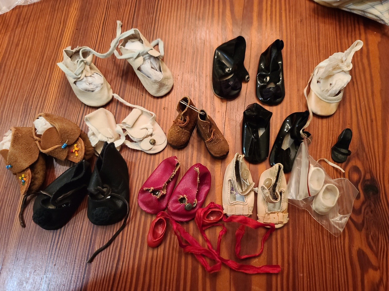 Vintage Doll Shoe Lot ELEVEN PAIR plus singles Antique to 50s dolls eBay