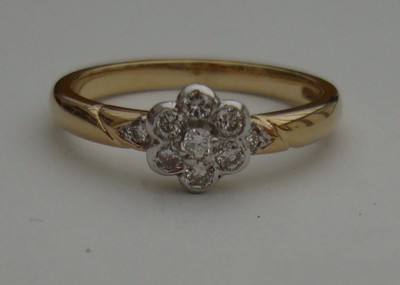 0,15ct DIAMANT 9CT GELB/WEISS GOLD FLUSH SET VERLOBUNG EWIGKEIT HAUFEN RING