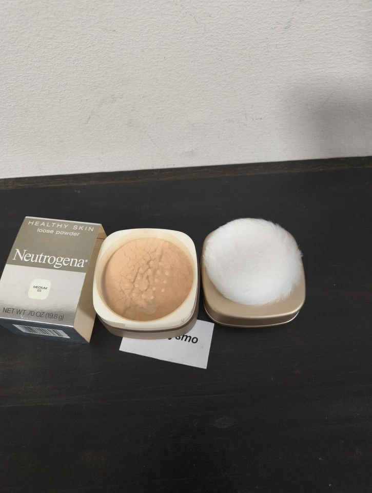 Neutrogena healthy skin Loose Powder MEDIUM 03 .70 oz brand new - Image 2 of 4