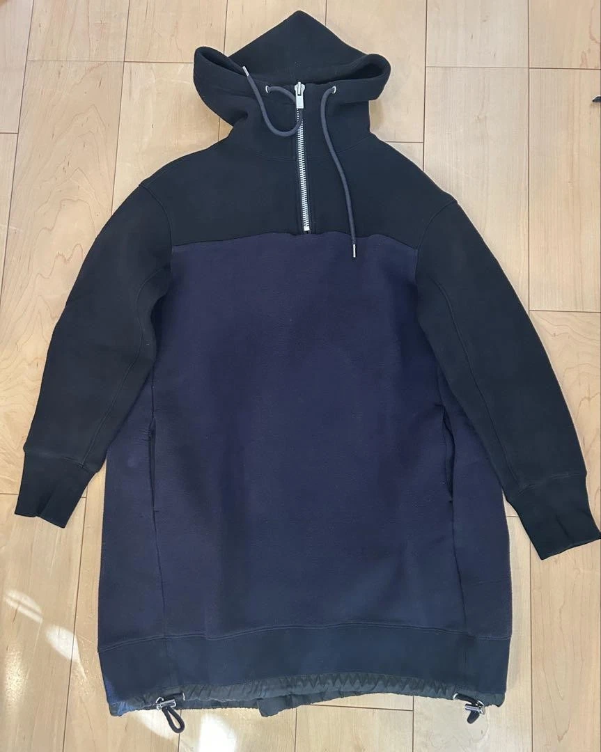 Abito lungo con cappuccio in spugna Sacai Color Block