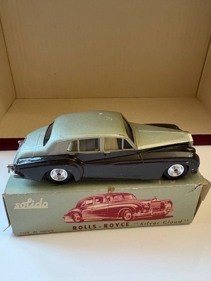 Voitures miniatures 1 /43 SOLIDO   Rolls-Royce  » Silver Cloud « - Photo 2/4