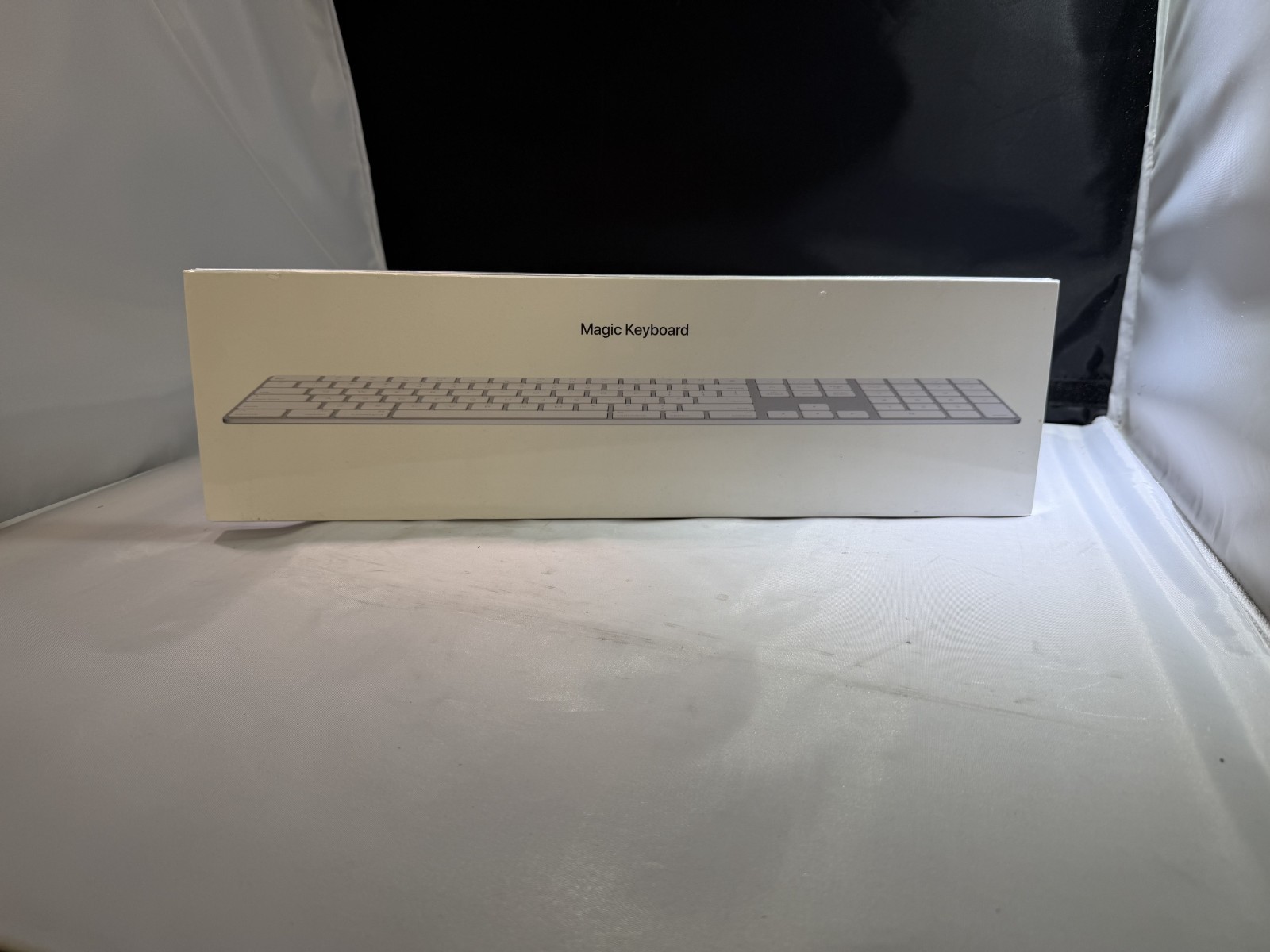 Apple Magic Wireless Keyboard with Numeric Keypad - Silver M