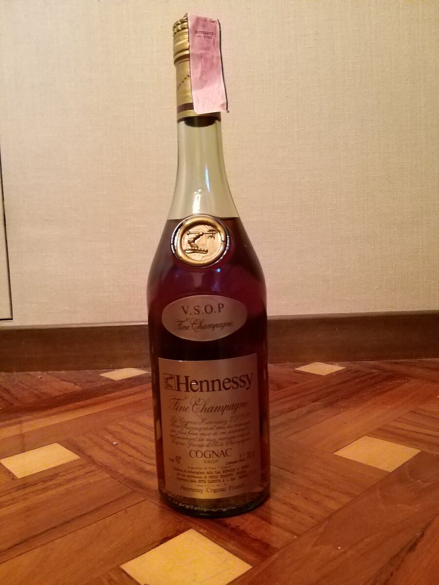 Hennessy V.S.O.P. Fine Champagne - Cognac 1970 | eBay Hennessy V.S.O.P. Fine Champagne - Cognac 1970 | eBay