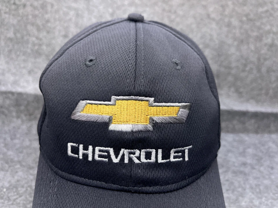 Gorra Chevrolet Sport-Tek correa trasera adulto talla única gris 100 % poliéster Foto 2 de 4