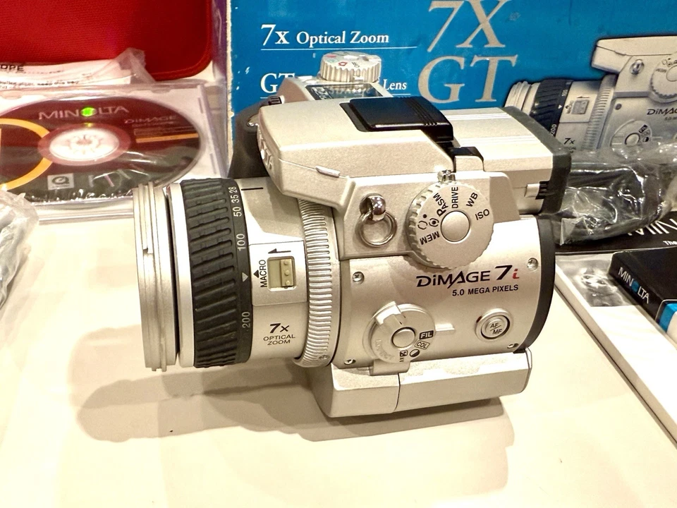 MINOLTA DIMAGE 7i 5.0 MP DIGITAL CAMERA COMPACT 7.1X OPTICAL ZOOM AUTO FOCUS Box - Image 2 of 4