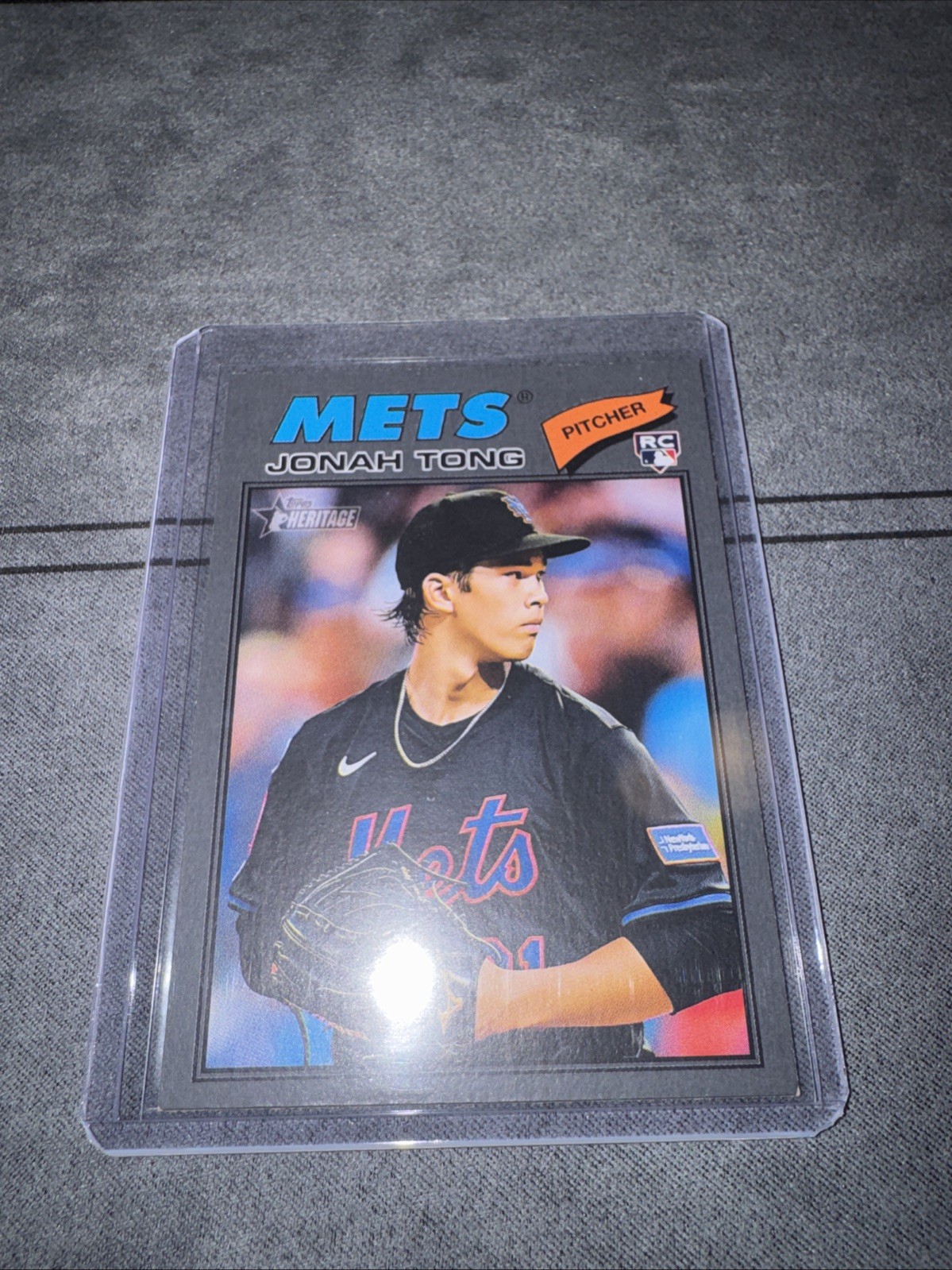 2026 Topps Heritage - Jonah Tong #137 Dark Gray Border (RC)
