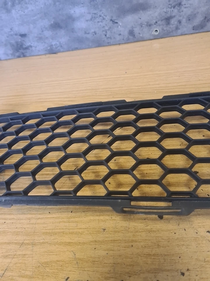 Parachoques delantero inferior Mitsubishi Lancer MK5 2009 6400B397 Foto 3 de 4