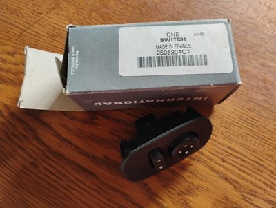 ONE GENUINE INTERNATIONAL SWITCH 2505204C1