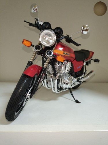 Tamiya 1/6 Scale Honda Cb750F Plastic Model Kit Vintage Motorcycle Kit - Picture 8 of 10