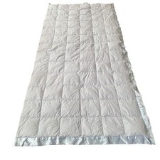 White Goose Down Comforter Queen Size Cotton Cover Warm Blanket Satin Trim