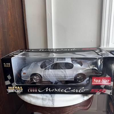 Sun Star 1:18 Chevrolet 2000 Monte Carlo SS Silver in Box Die Cast