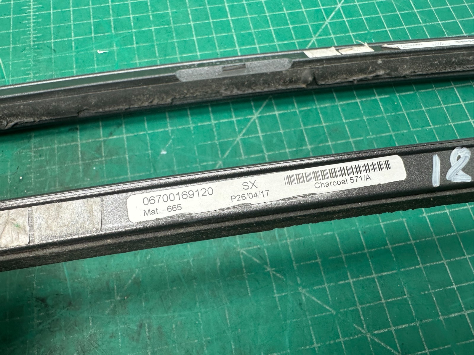 14-20 MASERATI GHIBLI - LEFT & RIGHT SIDE ROOF DRIP MOLDING TRIM OEM