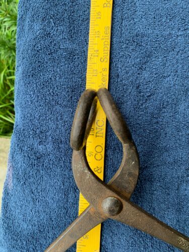 12" Block Ice Wood Tongs Marked "555 12IN" and "GIFFORD WOOD CO". - Afbeelding 1 van 7