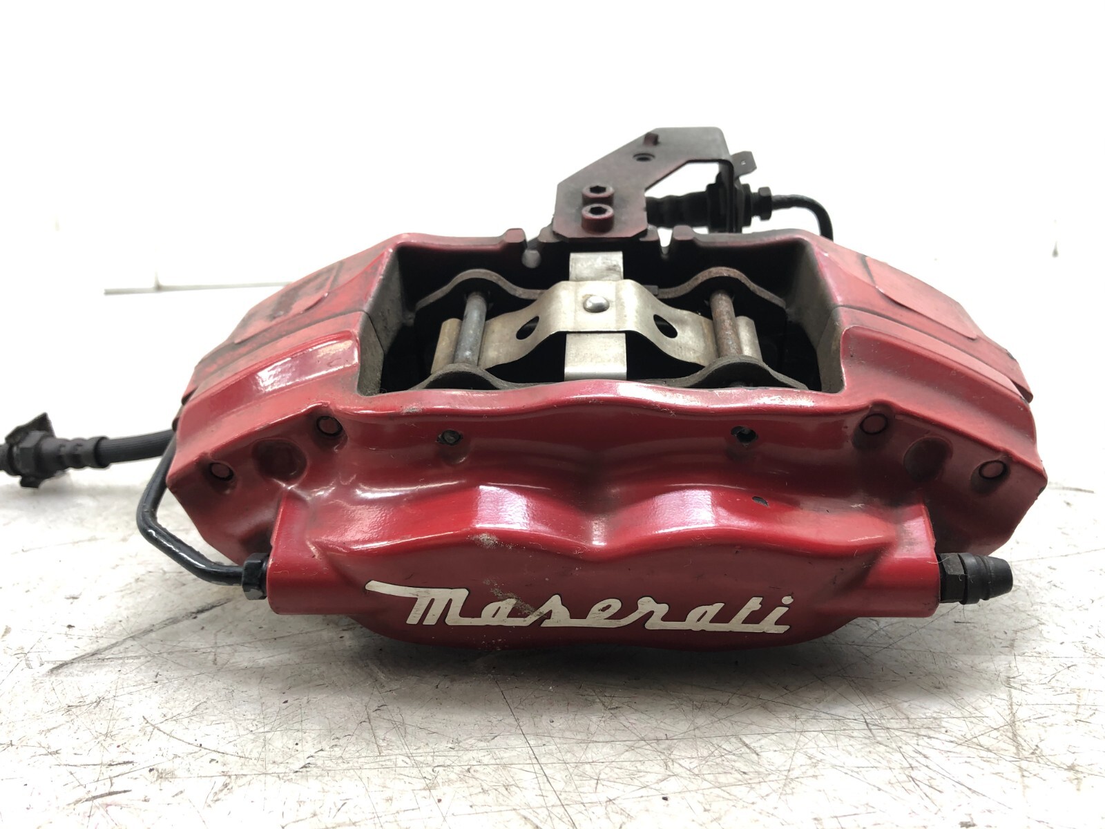 2014-2019 MASERATI GHIBLI SQ4 AWD RIGHT PASSENGER REAR BRAKE CALIPER OEM BREMBO.