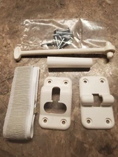 CAMCO 6"  Plastic RV White Entry Door Catch Holder Hook Latch Kit 