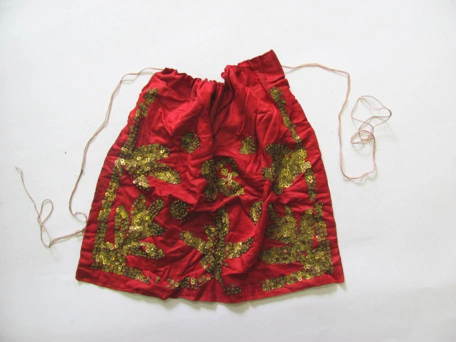 19C ТУРЕЦКИЙ ОСМАНСКИЙ МУСУЛЬМАНСКИЙ ДЕКОРАТИВНЫЙ КРАСНЫЙ ШЕЛКОВЫЙ НАСТЕННЫЙ КОВЕР ЗАНАВЕСКА с БИСЕРОМ И БЛЕСТКАМИ - Изображение 2 из 4