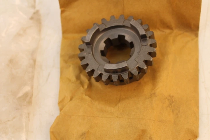 Nuevo de Lote Antiguo Honda Gear 23T 1974-1975 CR125M CR125 ELSINORE 125 23481-360-700 OEM M Foto 2 de 4