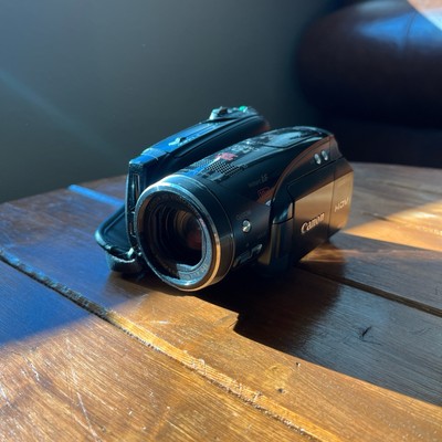 Canon HV30 Camcorder -  Black *READ DESCRIPTION*