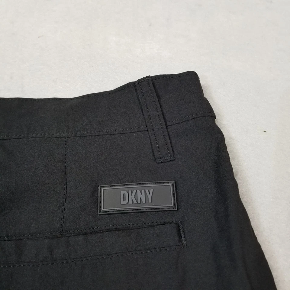 Pantalones Cortos Carga DKNY Para Hombre Talla 36 Negros Bolsillos Elásticos Nylon Ligeros Foto 3 de 4