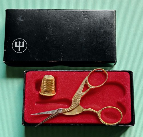 DREIZACK WÜSTHOF SOLINGEN NÄHSET SEWING SET STORCHENSCHERE/FINGERHUT EDELSTAHL - Bild 16 von 19