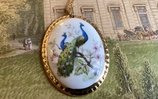 Vintage Countess Staffordshire Harleigh Peacock Bone China Gilt Pendant Necklace