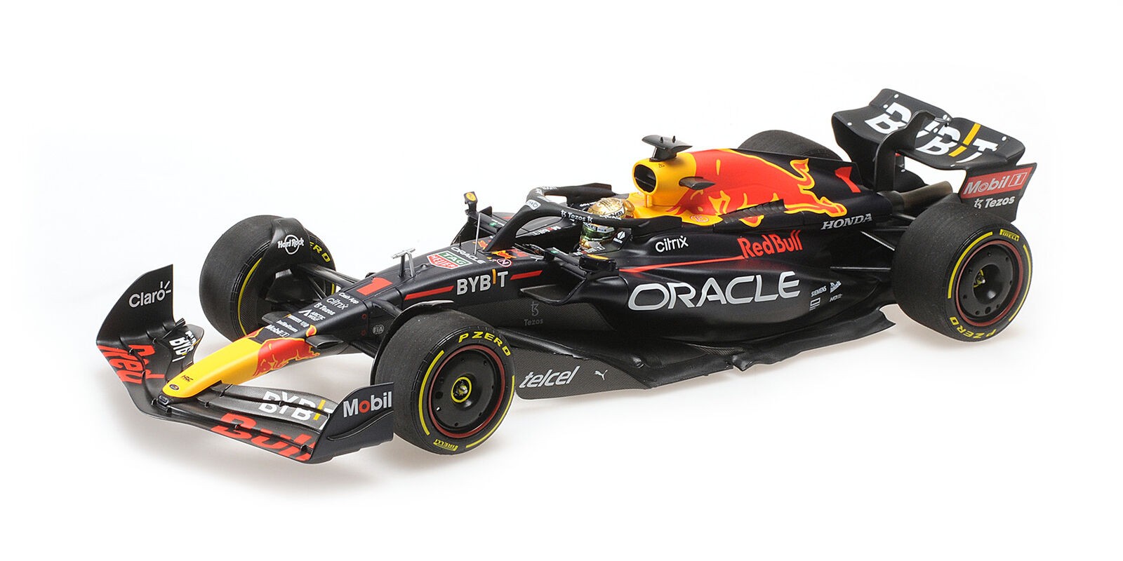 MINICHAMPS 110222001 1:18 ORACLE RED BULL RACING RB18 – MAX VERSTAPPEN – WINNER