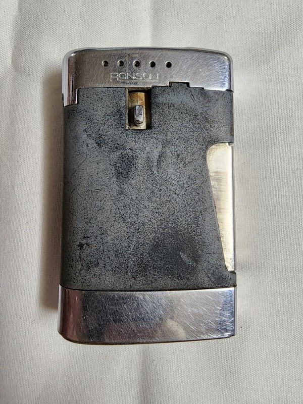 Vintage Ronson Art Metal Works Art Deco Varaflame Comet Lighter. RARE