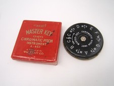 WM KRATT MASTER KEY 13 KEYS CHROMATIC PITCH A-440 WITH BOX