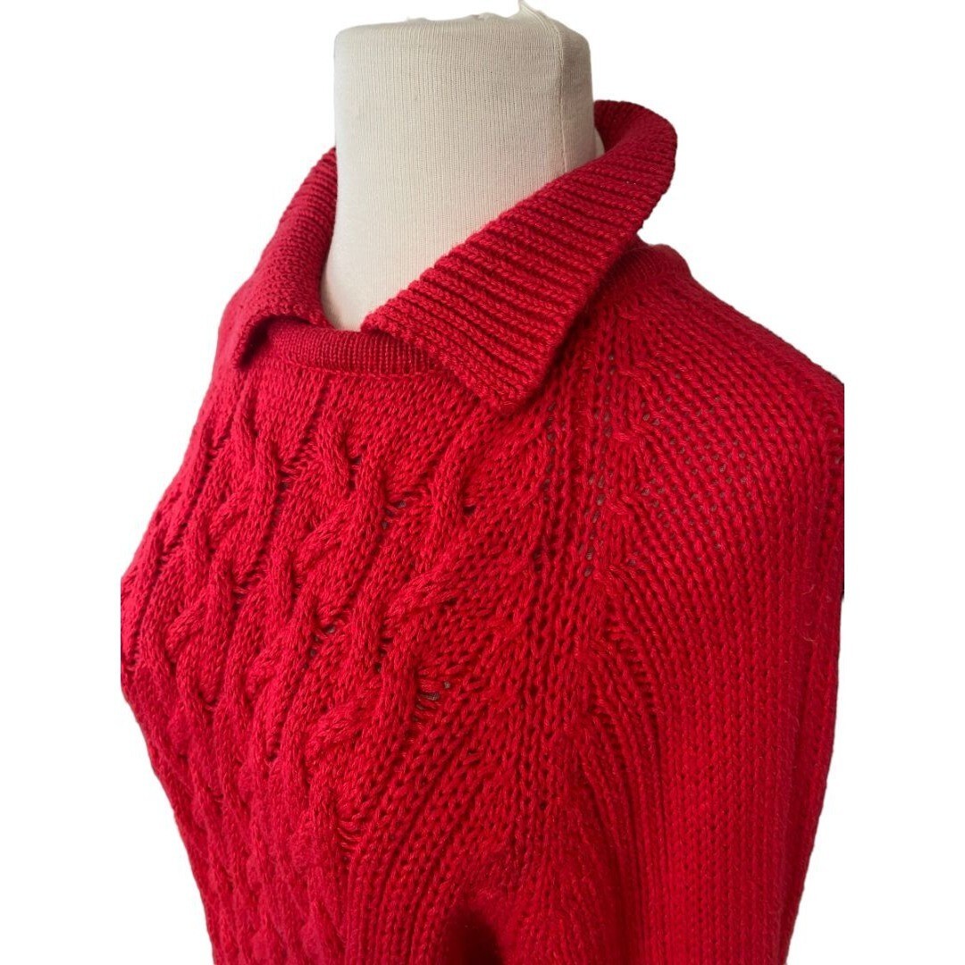 Large Illustrations Red Cable Knit Collared Vinta… - image 6