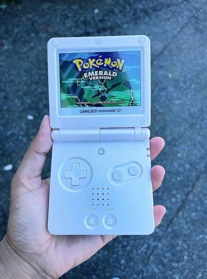 Sleek Solid White GBA SP Handheld: IPS V2 Backlit, USB-C Mod,10-Level Brightness - Image 4 of 4