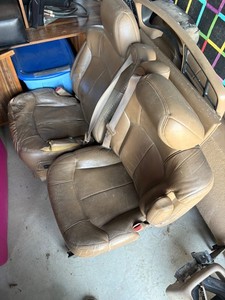 99-07 GM/Chev medium dark oak tan interior