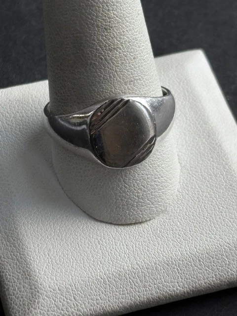 MEN'S AVON 925 STERLING SILVER CLASSIC DESIGN SIGNET RING SIZE 12 - Image 2 of 4