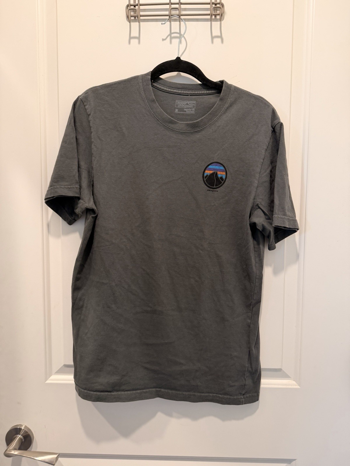 Patagonia Men's Size Medium Graphic Logo T- Shirt