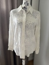 Red Button Bluse romantisch und sommerlich le...