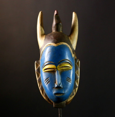 African Mask Antique Tribal Wall Hanging Gray Wooden Guro Yaure Art  -G3852