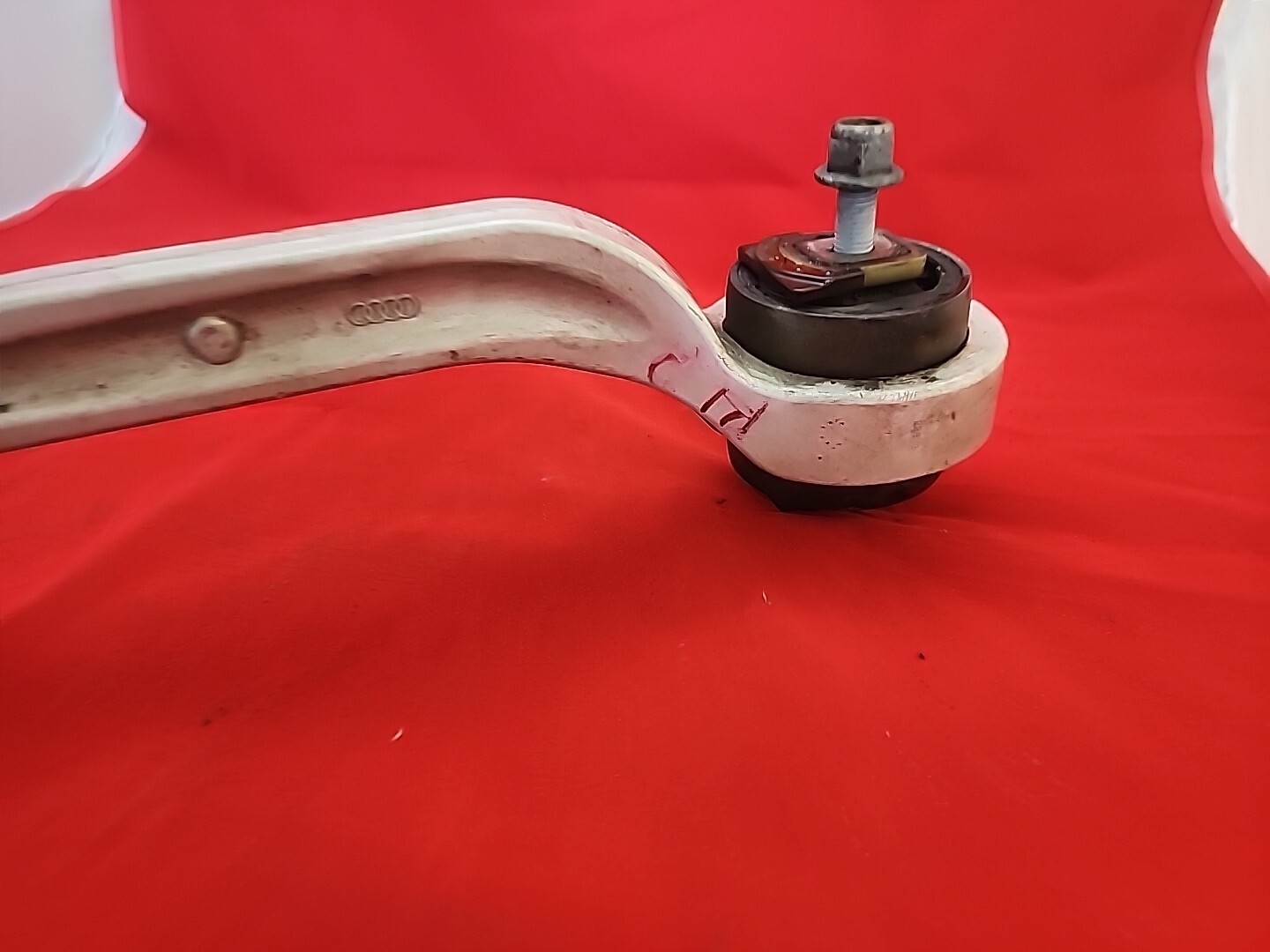 OEM 06-10 Audi A8 Bentley Right Rearward Control Arm 4E0407696C Used