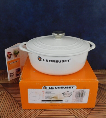 Le Creuset Cast Iron 2.75 Quart Shallow Round Dutch Oven, Blanc