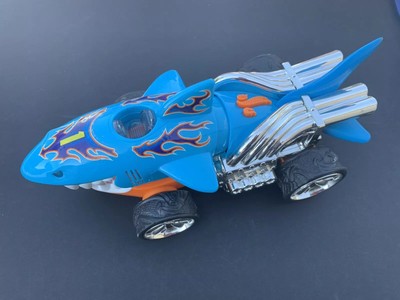 hot wheels extreme sharkcruiser