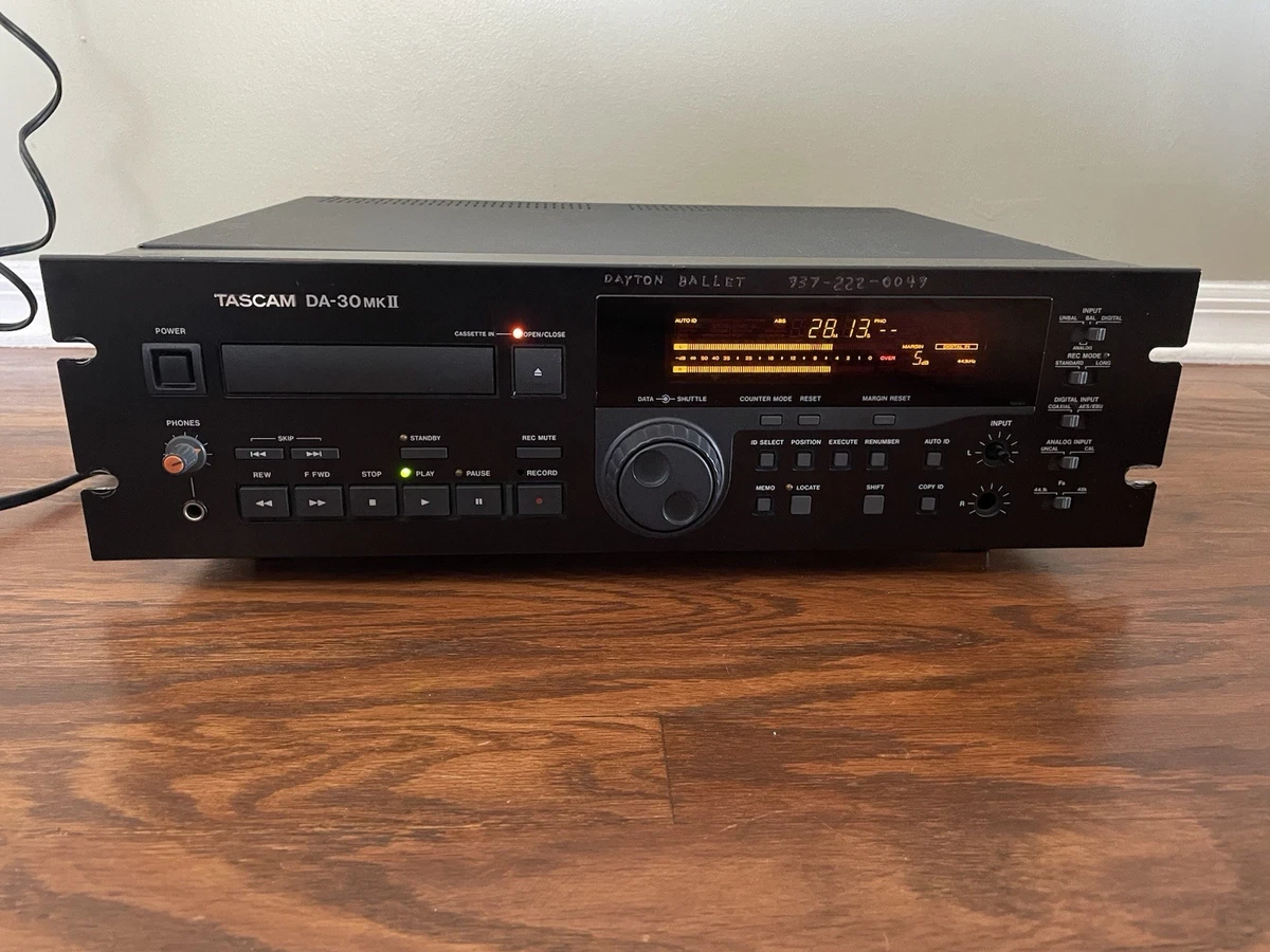 RECORDER DAT TASCAM DA30 BROADCAST / STUDIO Pour Pièces / For