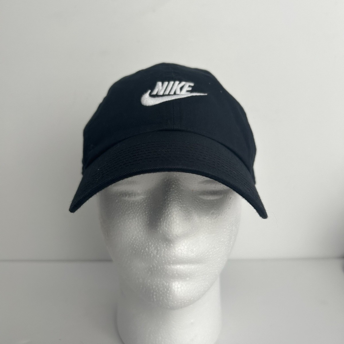 Black Nike Hat Adjustable Cotton Athletic Training  Swoosh Ball Cap