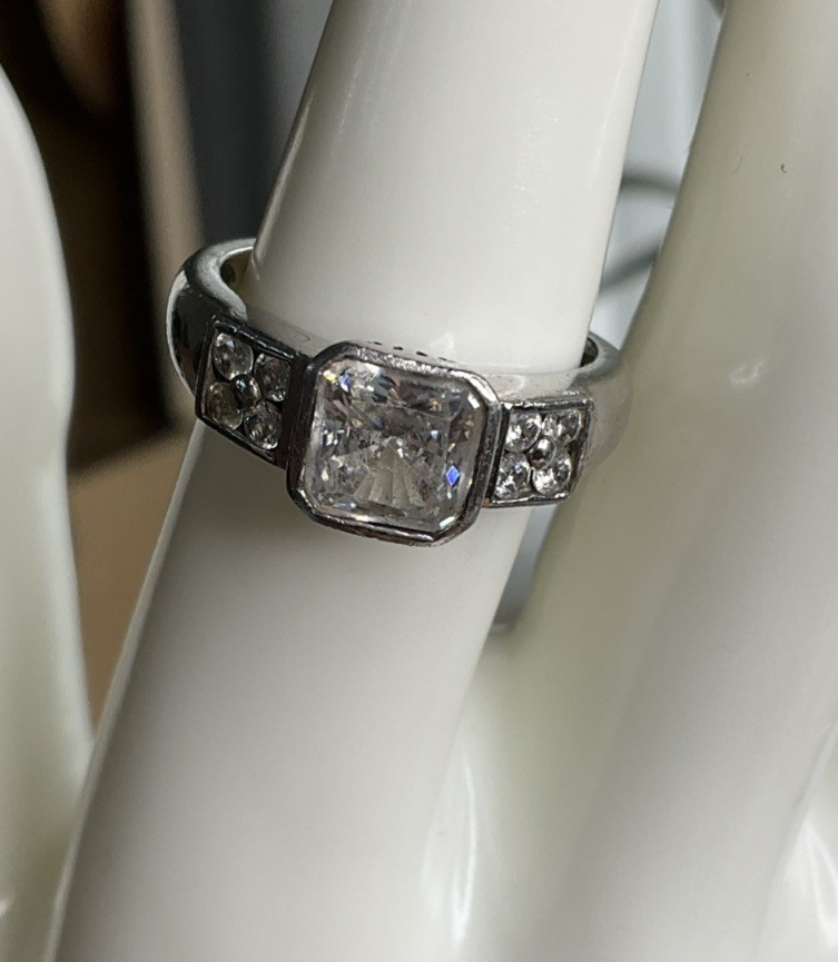 TM 925 Sterling Silver Square CZ Ring Size 7.5 Vintage Style