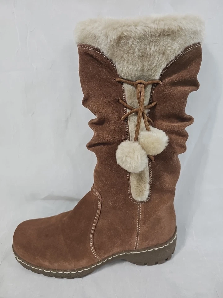 St John's Bay Faux Fur Trim Brown Suede Boots Sz 8 M (B) Brown Pom Poms **READ - Image 4 of 4