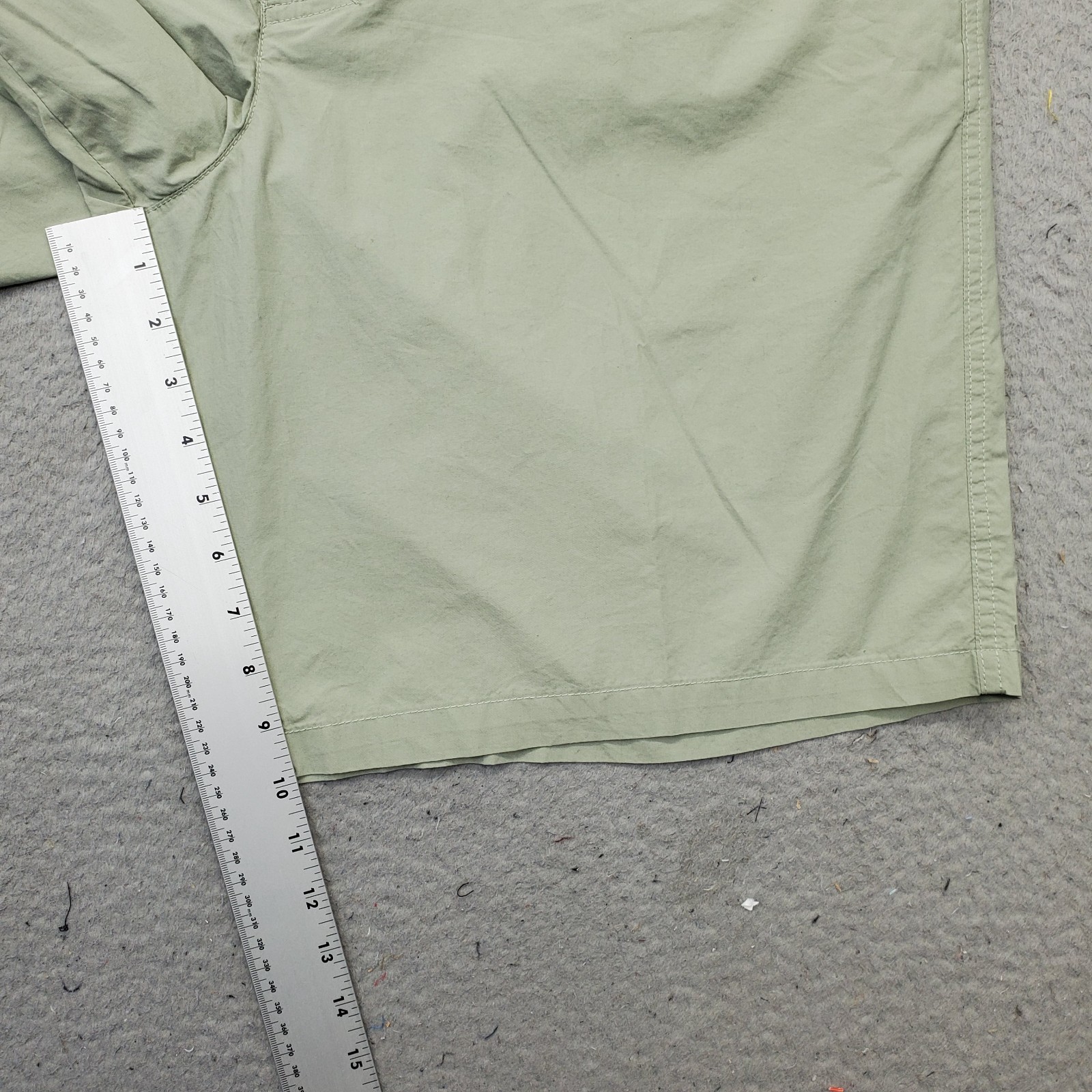 Columbia Washed-Out Shorts Mens 42 Green Perfect Fit Running Hiking Fishing thumbnail 4