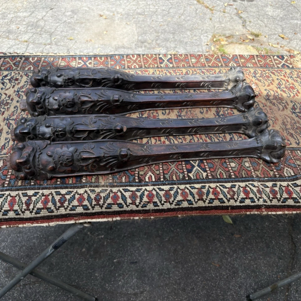 "4 PIEZAS DE MESA ANTIGUAS DE 23"" ORNAMENTADAS TALLADAS DE PALISANDRO MACIZO CON CARAS" Foto 4 de 4