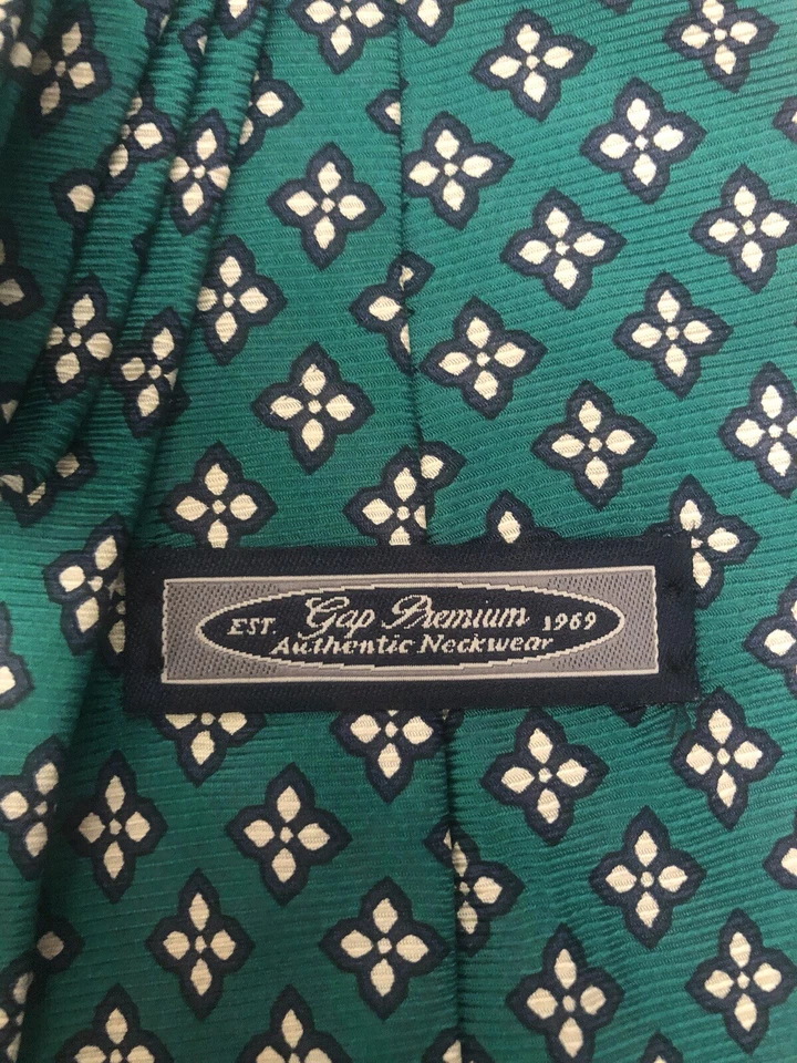 "Corbata Gap Premium auténtica hecha en EE. UU. 100 % verde seda 58"" x 3,75""" Foto 4 de 4