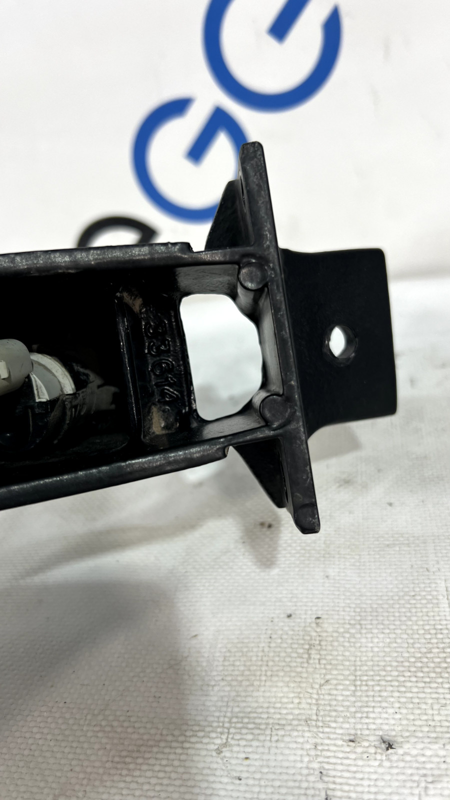2011 ASTON MARTIN V8 VANTAGE REAR BUMPER RIGHT PARKING AID PDC SENSOR OEM 🔵